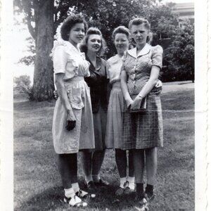 Group of young women (Union University) Photograph Vintage Old Photo 1940s fr-1